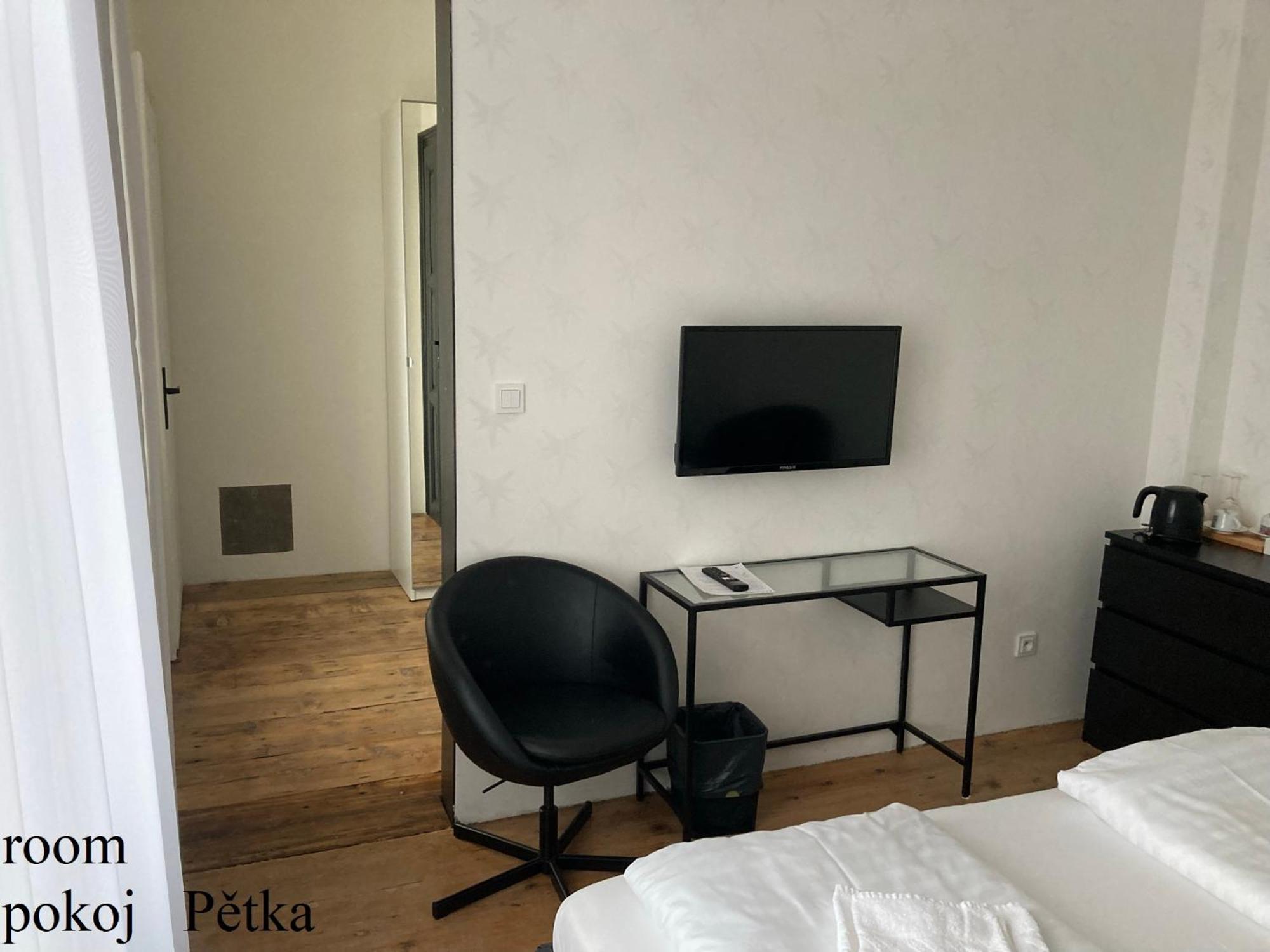 Besidka Hotel Slavonice Exterior foto